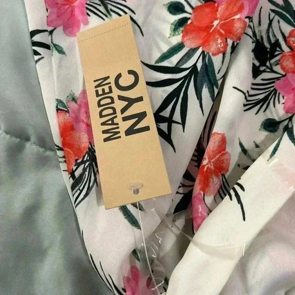 Title: NYC Madden Floral Halter Dress – Size [L] - Picture 3 of 3